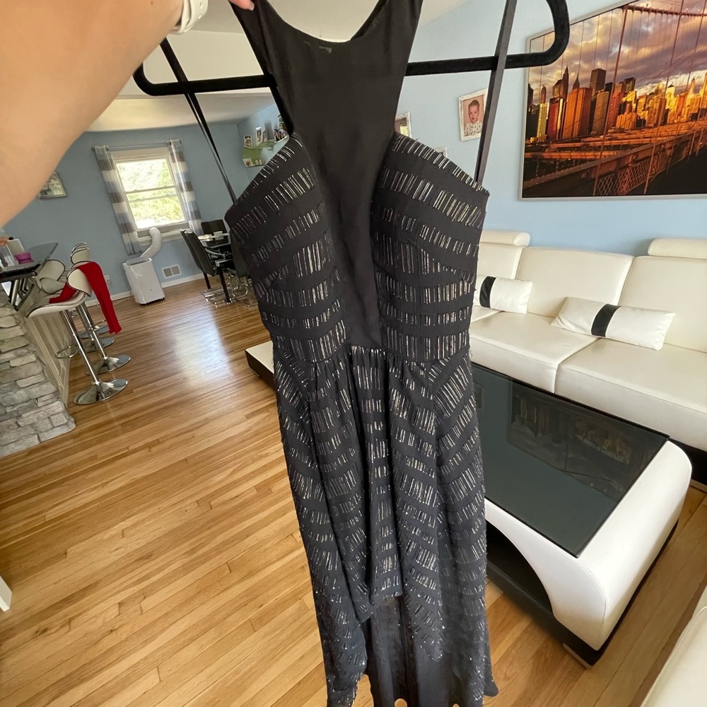 BEBE cocktail Dress, Size XXS, pre-owned, silk